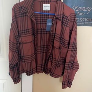 NWT Abercrombie Cropped Flannel Size M
